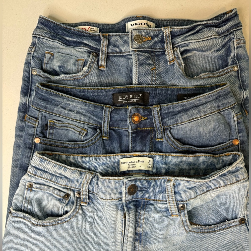 👖JEAN BUNDLE-3 Pairs of Jeans! ↘️ SIZE: 27” ⬅️. AF, Judy Blue AND Vigoss 👖